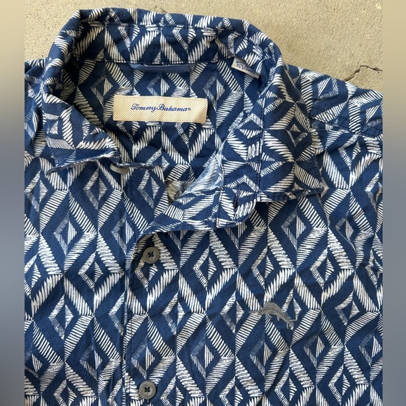 Tommy Bahama Men's Blue Patterned Button Down Short Sleeve Shirt Size Medium - Picture 2 of 6